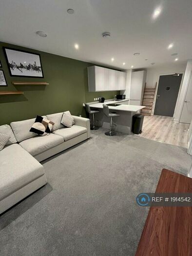 1 Bedroom Flat To Rent In Old Trafford, Trafford Park, Manchester, M17