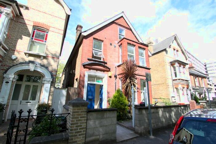 8 Bedroom Detached House To Rent In Fairfield West, Kingston Upon Thames, Surrey, KT1