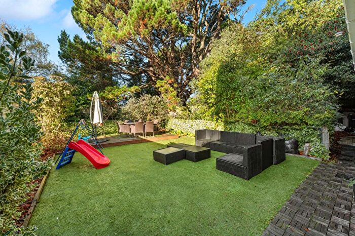 3 Bedroom Flat For Sale In Cavendish Road, Bournemouth, BH1