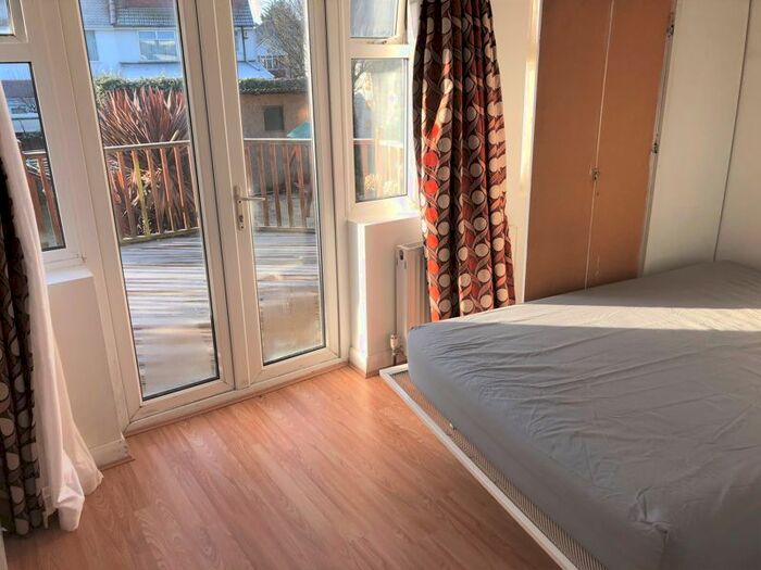 Studio To Rent In Langland Crescent, Stanmore, Middlesex, HA7