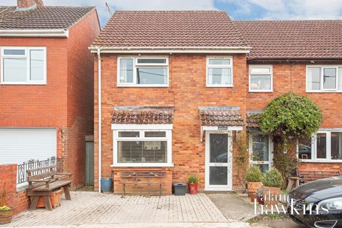 3 Bedroom End Of Terrace House For Sale In Witts Lane, Purton, Swindon, SN5