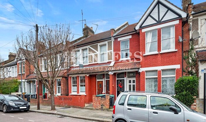 2 Bedroom Flat To Rent In Manchester Road, London, N15