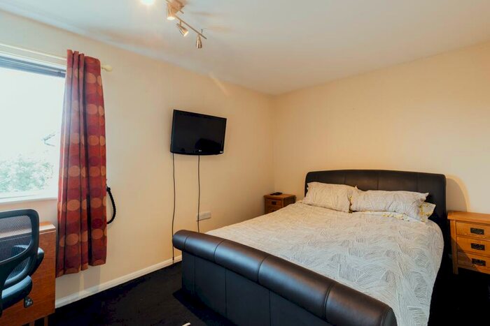 2 Bedroom Flat To Rent In Barnsdale Close, Loughborough, LE11