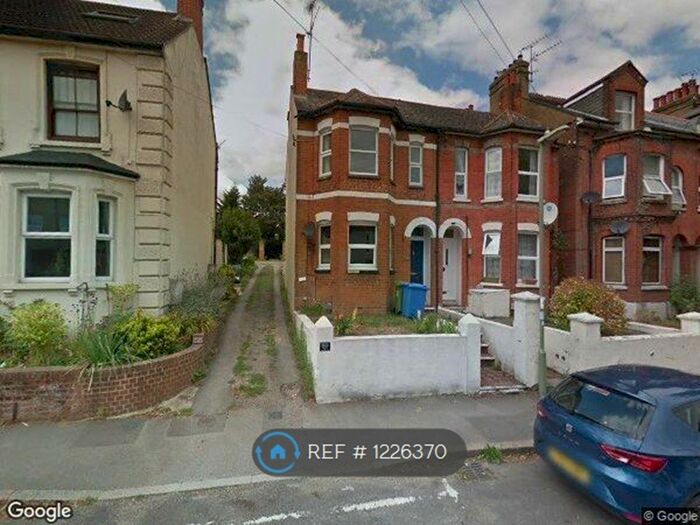 1 Bedroom Flat To Rent In Cambridge Road, Aldershot GU11