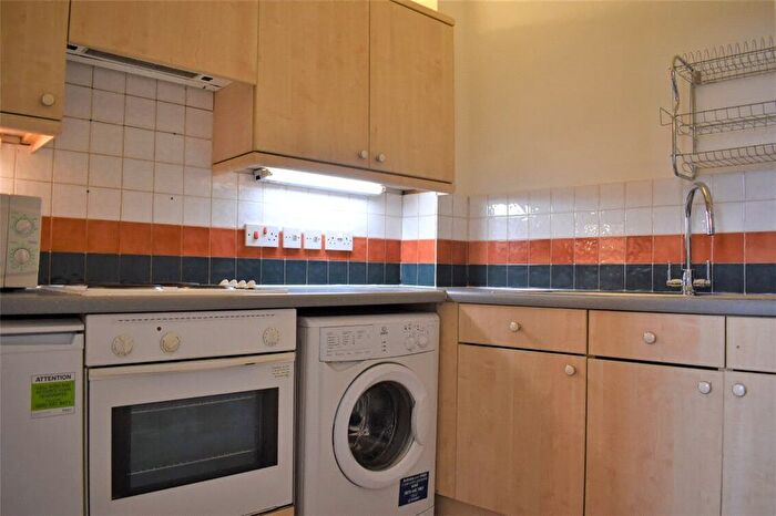 1 Bedroom Flat To Rent In High Street, Egham, Surrey, TW20