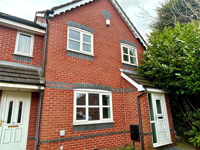 3 Bedroom Semi Detached House For Sale In Ravenoak Drive, Failsworth, Manchester, Greater Manchester, M35