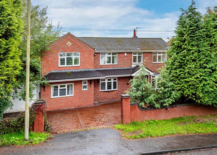 4 Bedroom Detached House For Sale In Gospel End Road, Dudley, DY3