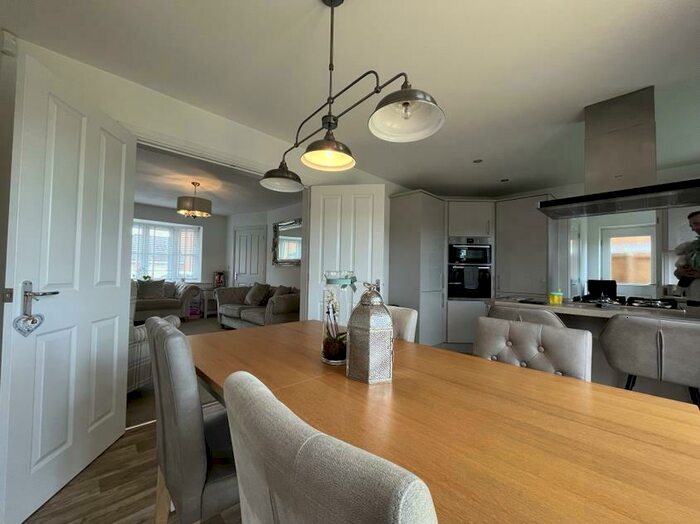 4 Bedroom Detached House For Sale In Patina Way, Swadlincote, DE11