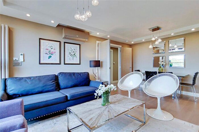 3 Bedroom Apartment To Rent In Cresta House, Finchley Road, Swiss Cottage, London, NW3