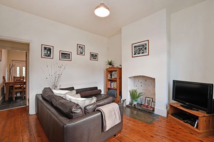 2 Bedroom Terraced House For Sale In Scarsdale Road, Dronfield, S18