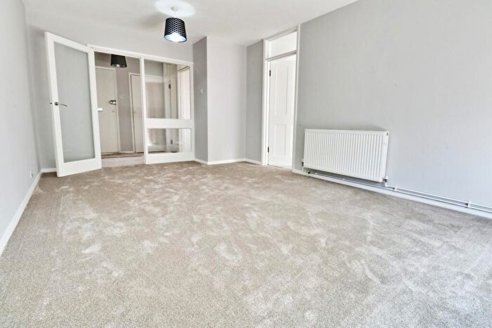 1 Bedroom Flat To Rent In Scotts Avenue, Bromley, BR2