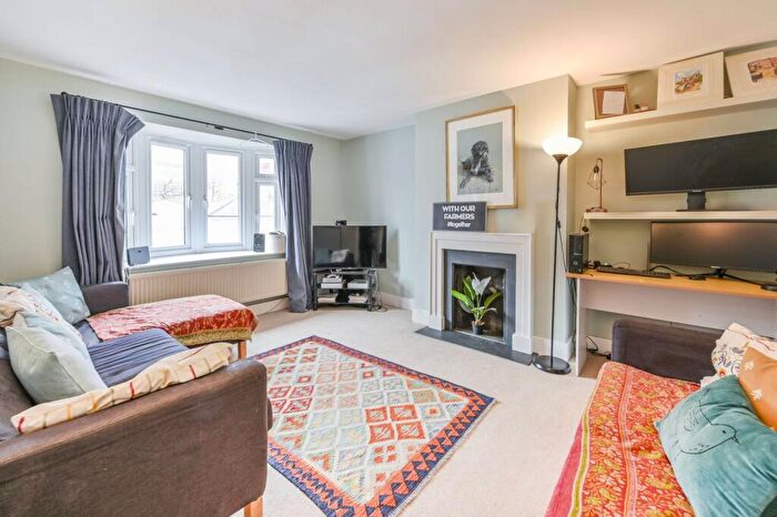 4 Bedroom Flat For Sale In Limerston Street, Chelsea, London, SW10