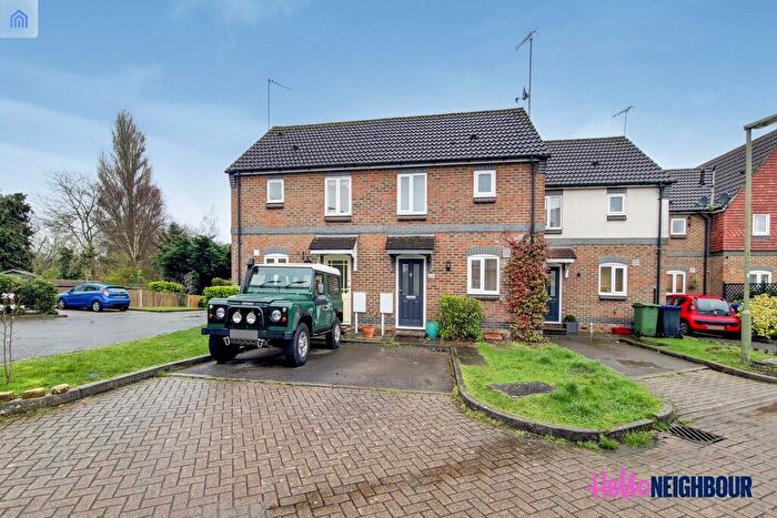 2 Bedroom Terraced House To Rent In Fernihough Close, Weybridge, KT13