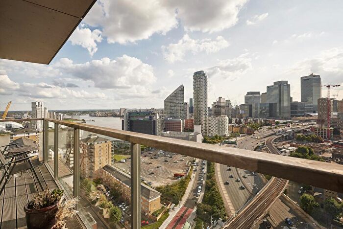 2 Bedroom Flat To Rent In Elektron Tower, Blackwall Way, E14