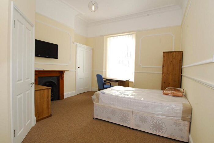 13 Bedroom Terraced House To Rent In North Hill, Plymouth, PL4