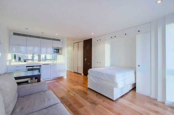 Studio To Rent In Ontario Tower, Canary Wharf, London, E14