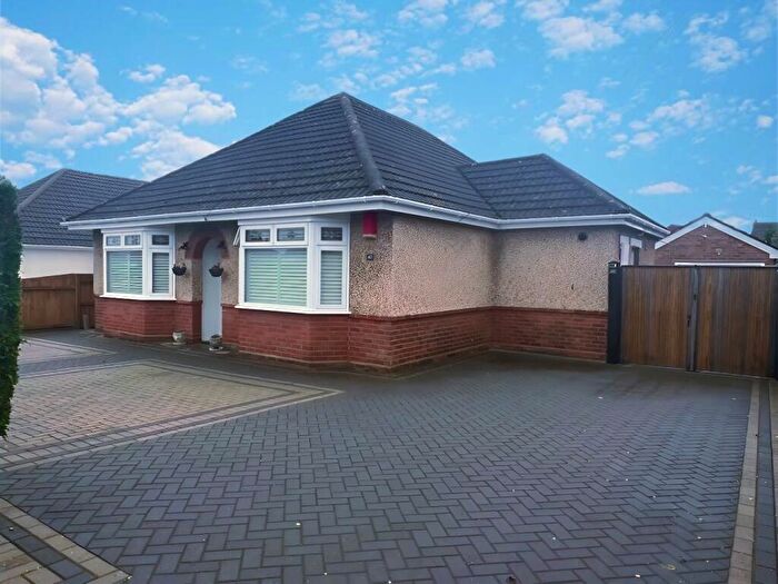 4 Bedroom Detached House For Sale In Holbury, Southampton, Hampshire, SO45