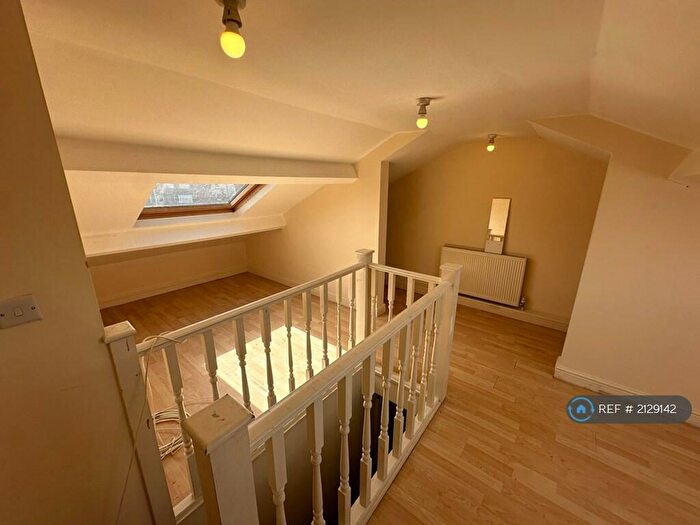 3 Bedroom Terraced House To Rent In Whingate, Leeds, LS12