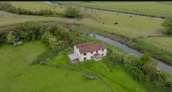 4 Bedroom Equestrian For Sale In Stathe, Burrow Bridge, Somerset, TA7