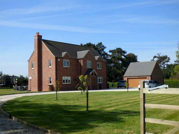 4 Bedroom Farm House To Rent In Netherseal, Swadlincote, Derbyshire, DE12
