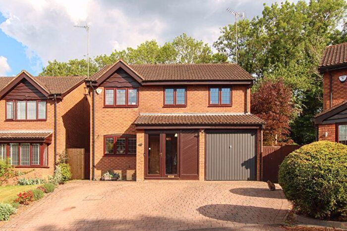 4 Bedroom Detached House For Sale In Hunters Oak, Hemel Hempstead, HP2