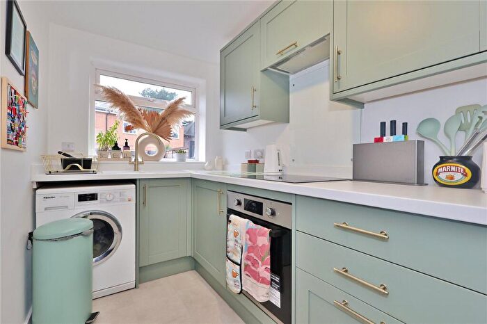 1 Bedroom Maisonette For Sale In Barrack Path, St. John's, Woking, Surrey, GU21