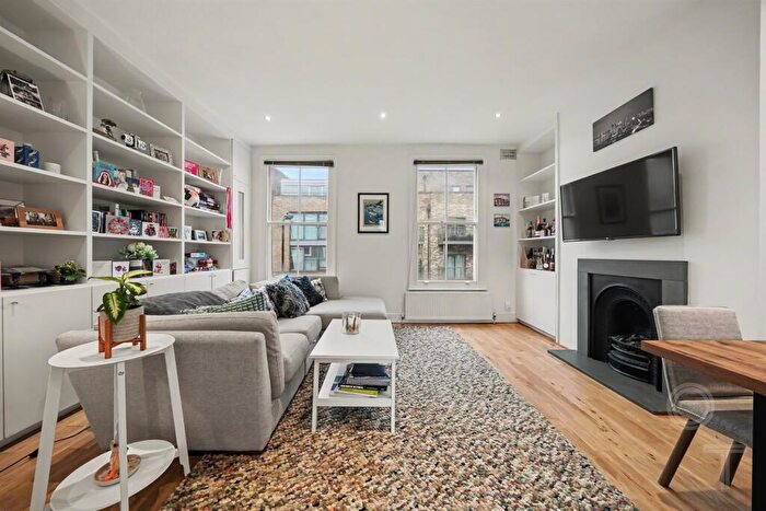 3 Bedroom Maisonette For Sale In Allcroft Road, Kentish Town, NW5