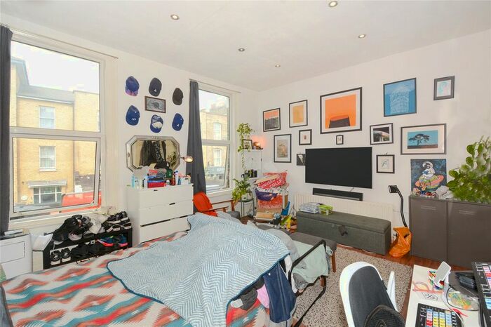 2 Bedroom Flat To Rent In Highbury Park, Highbury, Islington, London, N5