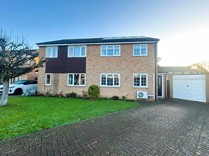 3 Bedroom Semi-Detached House For Sale In Windermere Drive, Biggleswade, SG18