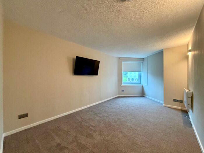 1 Bedroom Apartment To Rent In The Furlongs, Hamilton, South Lanarkshire, ML3