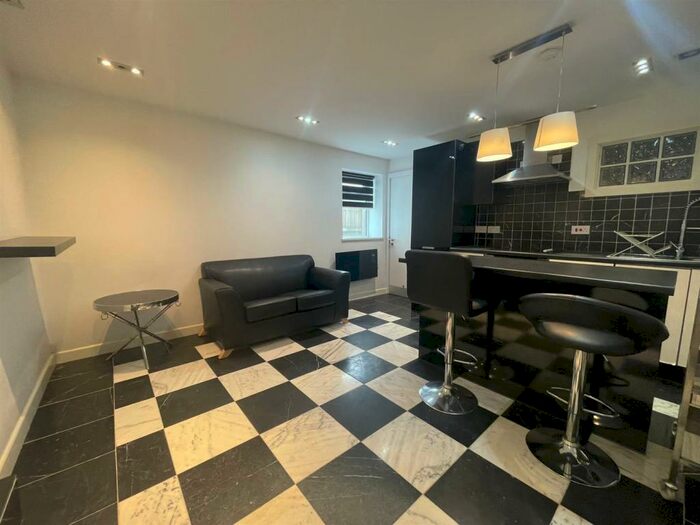 1 Bedroom Flat To Rent In The Parade, Roath, Cardiff, CF24