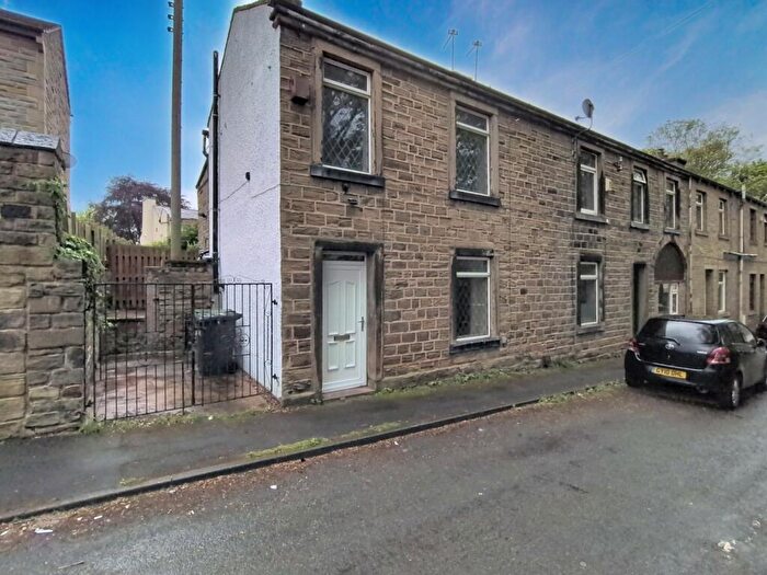 2 Bedroom End Of Terrace House For Sale In Cliffe Lane, Gomersal, Cleckheaton, West Yorkshire, BD19