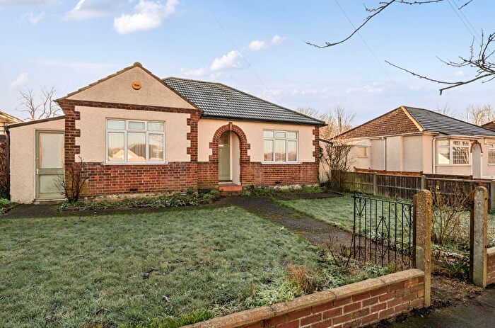 1 Bedroom Bungalow For Sale In Gilroy Way, Orpington, BR5
