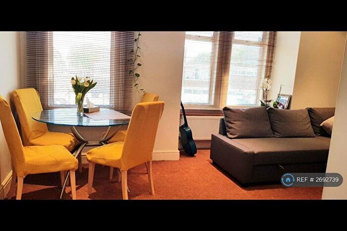 1 Bedroom Flat To Rent In Oakleigh Road North, London, N20