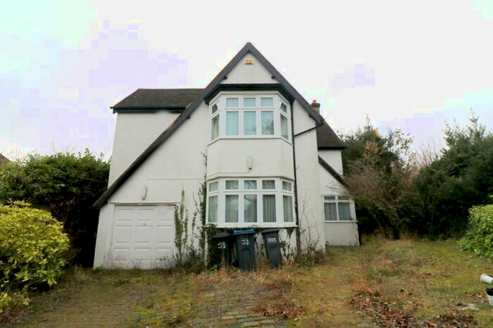 3 Bedroom Detached House To Rent In Hartley Old Road, Purley, CR8
