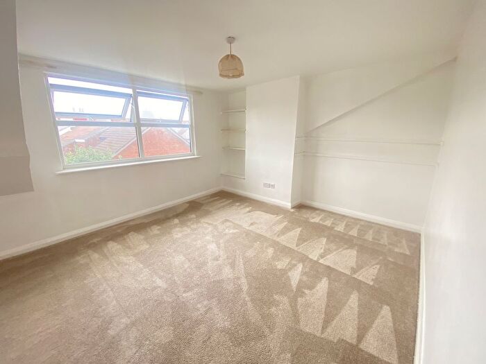 2 Bedroom Flat To Rent In Stoneyhey Road, Wallasey, CH45