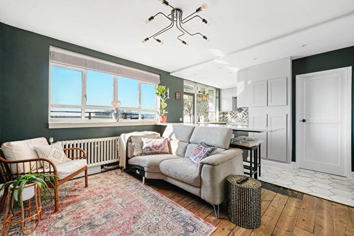 1 Bedroom Flat To Rent In Churchill Gardens, Pimlico, SW1V