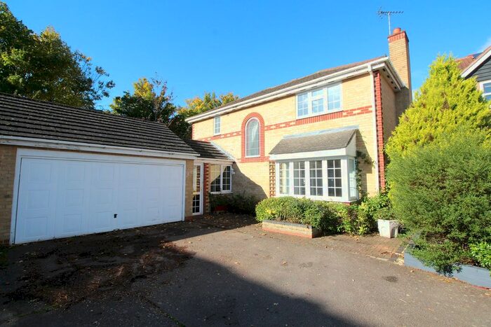 4 Bedroom Detached House To Rent In Ivatt Court, Hitchin SG4
