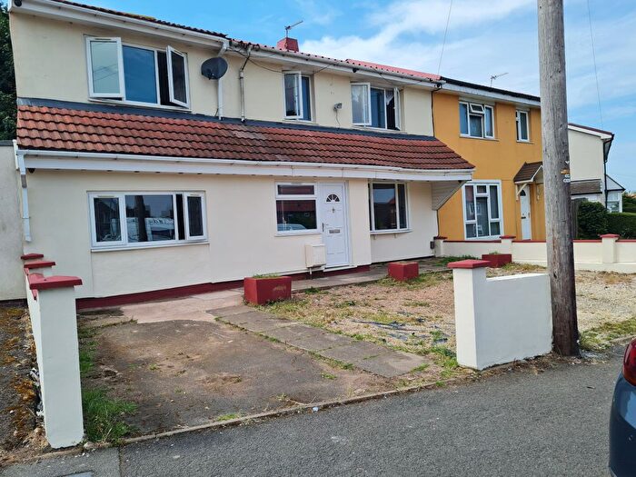 6 Bedroom Terraced House To Rent In Severn Road, Bloxwich, Walsall, WS3