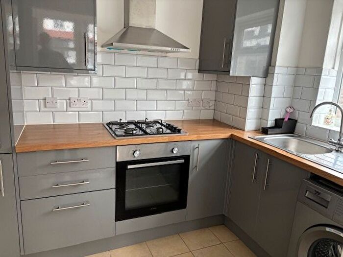 2 Bedroom Flat To Rent In Flat A, Oliver Avenue, South Norwood, SE25