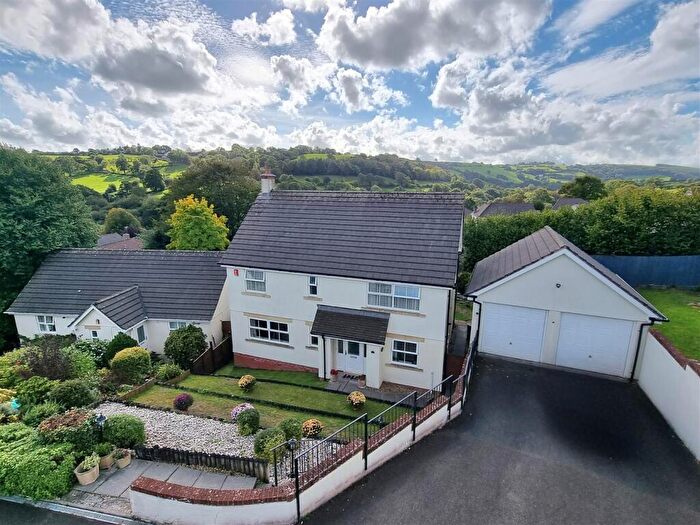 4 Bedroom Detached House For Sale In Mayne Close, Launceston, PL15