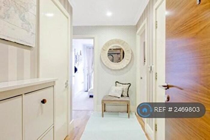 2 Bedroom Flat To Rent In Major Draper Street, London, SE18