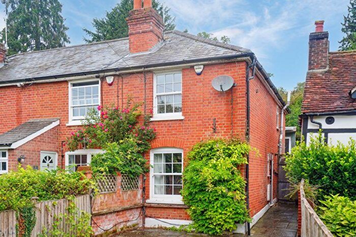 2 Bedroom End Of Terrace House For Sale In Cookham Dean, SL6