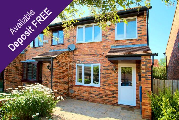 3 Bedroom Terraced House To Rent In Sandown Court, Racecourse Estate, Bletchley, MK3