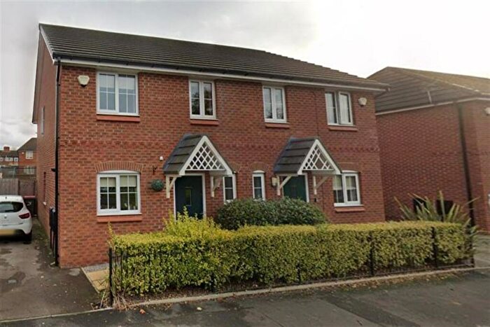 3 Bedroom Semi-Detached House To Rent In Tootal Drive, M6