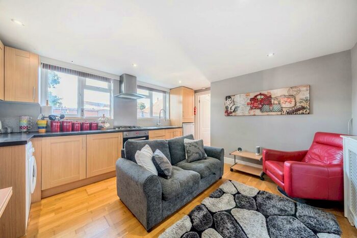 1 Bedroom Flat To Rent In Sevenoaks Way Orpington, BR5