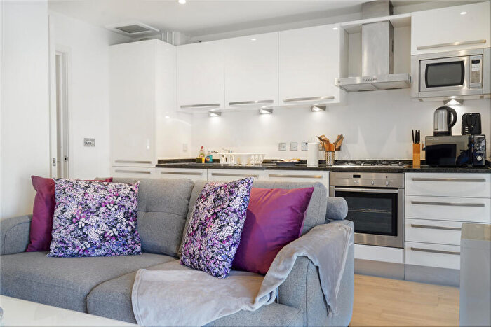 1 Bedroom Flat To Rent In Tally Ho Apartments, Highgate Road, Camden, London, NW5
