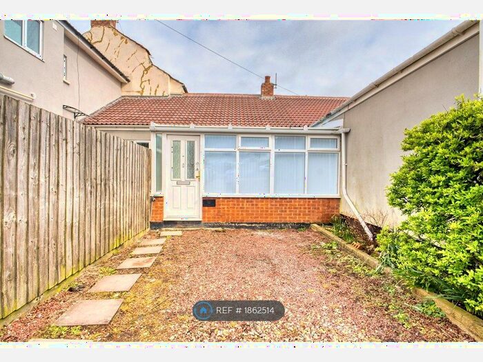 2 Bedroom Bungalow To Rent In Bath Road, Bridgwater, TA6