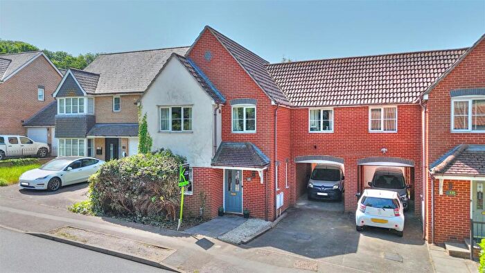 3 Bedroom Link Detached House For Sale In Cliff Lane, Ipswich, IP3