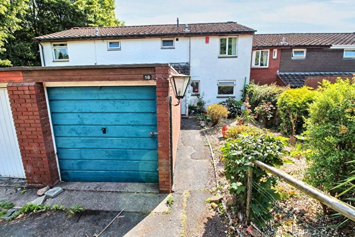 3 Bedroom Semi-Detached House For Sale In Dallamoor, Telford, TF3